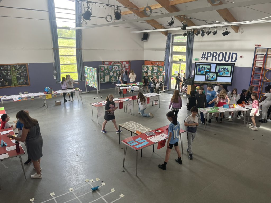 Miss Cockroft tweet media