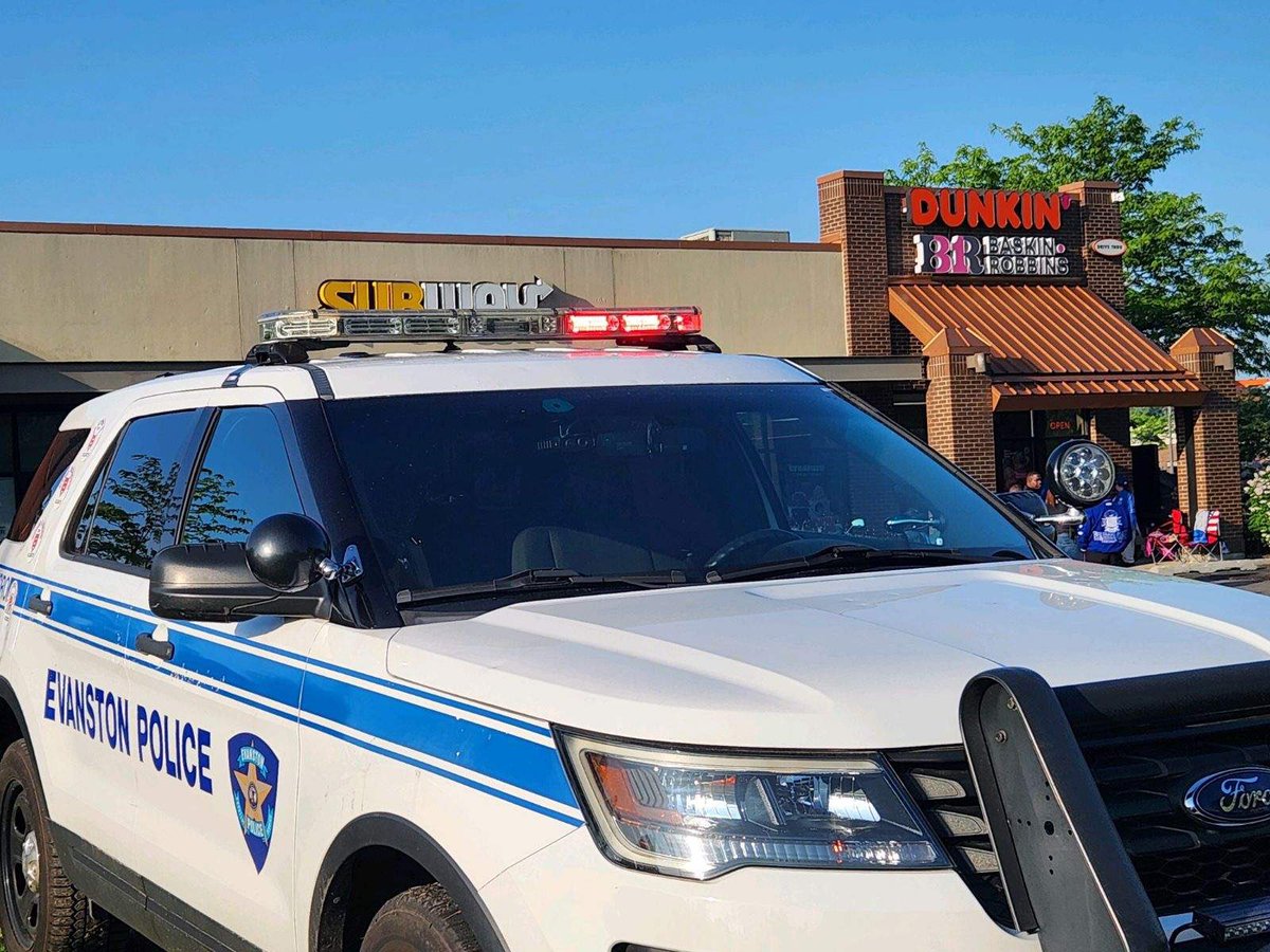 Come out TODAY until 12pm to Dunkin’ at Dempster and Dodge to support the @SO_Illinois Cop on Top event and help raise money for a wonderful cause. Hope to see you there @CityofEvanston!