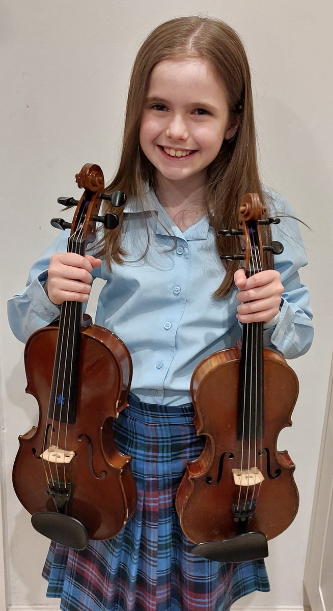 After passing her ABRSM Grade 5 Violin exam at Christmas, Xanthe started learning the Viola at the start of the year. She is now celebrating a duo of successes, having passed her ABRSM Grade 5 Viola exam with merit. Excellent work, Xanthe!