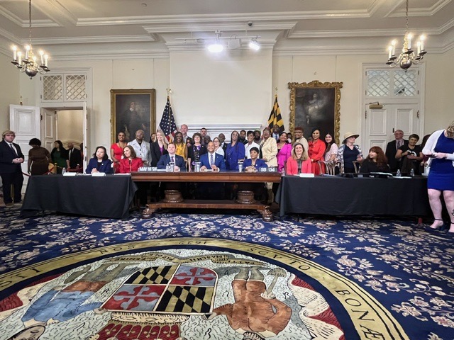🏆MARYLAND gets independent #PrisonOversight yesterday as SB 134 signed by @GovWesMoore! FAMM President Moses Cook there to celebrate with @shellyhettleman, @DDavisCharlesCo, @ma4jreform, and all who have worked for this for YEARS! Congrats, Maryland! mgaleg.maryland.gov/mgawebsite/Leg…