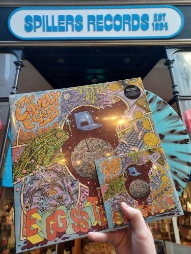 Support your local independent record shops! Ltd edition “coffee splatter” copies of Eggsistentialism w free signed print EXCLUSIVE to Indie record shops only! Can’t thank them enough for all their support with this album. THIS IS COMMUNITY! THIS IS EGGLAND! ❤️❤️❤️
