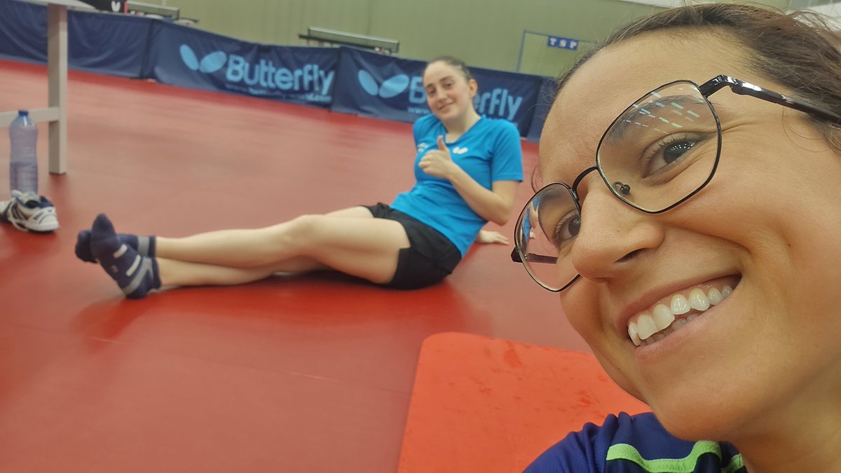 Gabriela Feher (@gabesz57302019) on Twitter photo Una setmana diferent al <a href="/CARSantCugat/">CAR Sant Cugat</a>, ja que els/les jugadors/es estaven amb la selecció 🏓 menys la <a href="/elvira_rad/">Elvira Rad Hind</a> i jo (som massa grans, sobretot jo 😜)
Hem entrenat, hem gaudit, ens ho hem passat molt bé💪
Dilluns tornem amb tot l'equip 🫶🏽 <a href="/TableSant/">Table Tennis CAR Sant Cugat</a> <a href="/mampel_ramon/">Ramon Mampel Marimon</a> <a href="/jordigavin/">jordi gavin</a> Una setmana diferent al <a href="/CARSantCugat/">CAR Sant Cugat</a>, ja que els/les jugadors/es estaven amb la selecció 🏓 menys la <a href="/elvira_rad/">Elvira Rad Hind</a> i jo (som massa grans, sobretot jo 😜)
Hem entrenat, hem gaudit, ens ho hem passat molt bé💪
Dilluns tornem amb tot l'equip 🫶🏽 <a href="/TableSant/">Table Tennis CAR Sant Cugat</a> <a href="/mampel_ramon/">Ramon Mampel Marimon</a> <a href="/jordigavin/">jordi gavin</a>