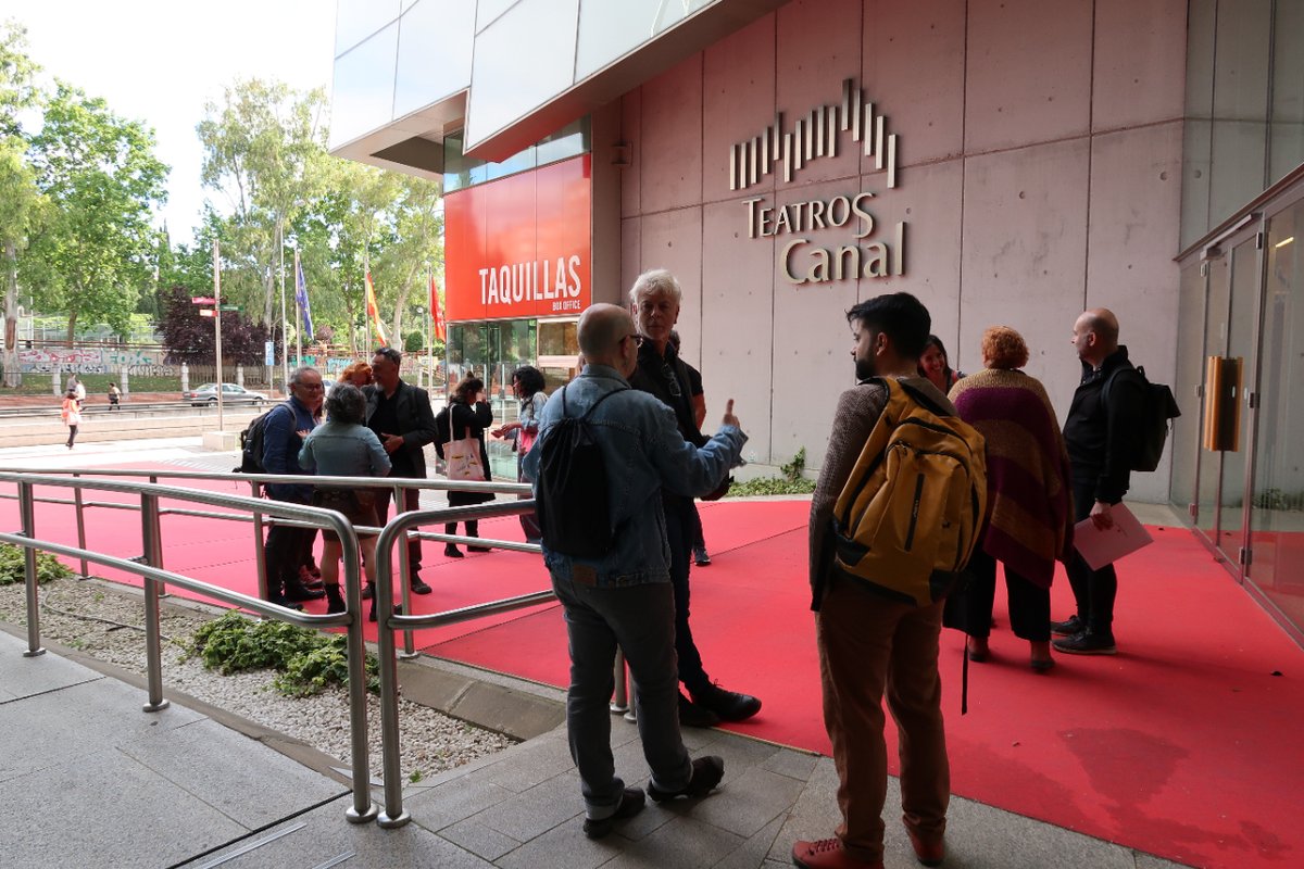 Esta semana los socios de Te Veo <a href="/nasteatro/">Ñas Teatro</a> y Tarambana Teatro han participado en "eMAD 2024. Presente y futuro de la Red de Teatros de la Comunidad de Madrid", organizado en el marco de <a href="/MADferia/">MADferia</a> 

¡Gracias a <a href="/Artemad_asoc/">ARTEMAD</a> por invitarnos a contribuir a la reflexión sobre la Red!