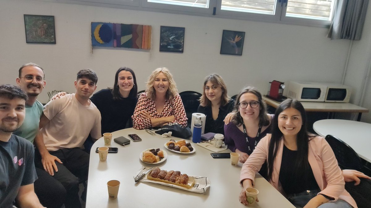 Finishing an amazing week with the #PIM_team <a href="/UdGRecerca/">UdG Recerca</a> and celebrating the visit of <a href="/_magdacifuentes/">Magdalena Cifuentes Cabezas</a> from <a href="/Prometeo_isirym/">PROMETEO_ISIRYM</a> and  Marti's birthday 🎂 with the best xuixos 😋