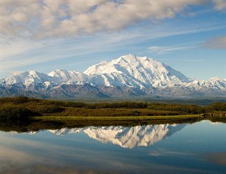 Dear friends, today begins my adventure to conquer Denali (Mount McKinley), the highest mountain in North America, standing at 6,190m (20,310 feet). If the mountain and weather permit, this climb will complete my Seven Summits challenge, a journey of many years in planning,