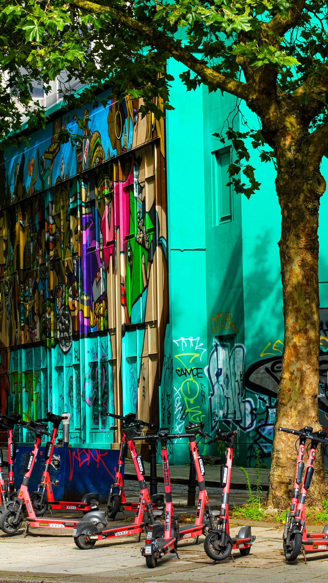 Bikes and street art in Bristol photo #bristol #cityphotography #cityscapephotographer #streetphotography #streetphotographer  flynnsphotography.co.uk/category/all-p…