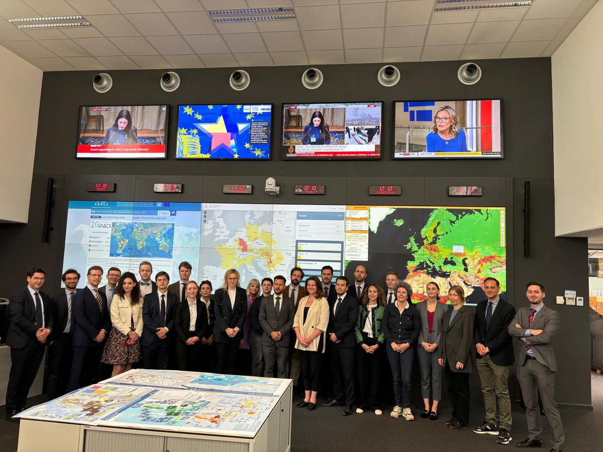 This morning, we had the opportunity to visit the Emergency Response Coordination Centre (ERCC) and get a presentation of DG ECHO’s work Thank you Marcin Pater, ERCC Deputy Team Leader, for sharing your expertise with us! #EUDiplomacy @eu_echo @EU_Commission