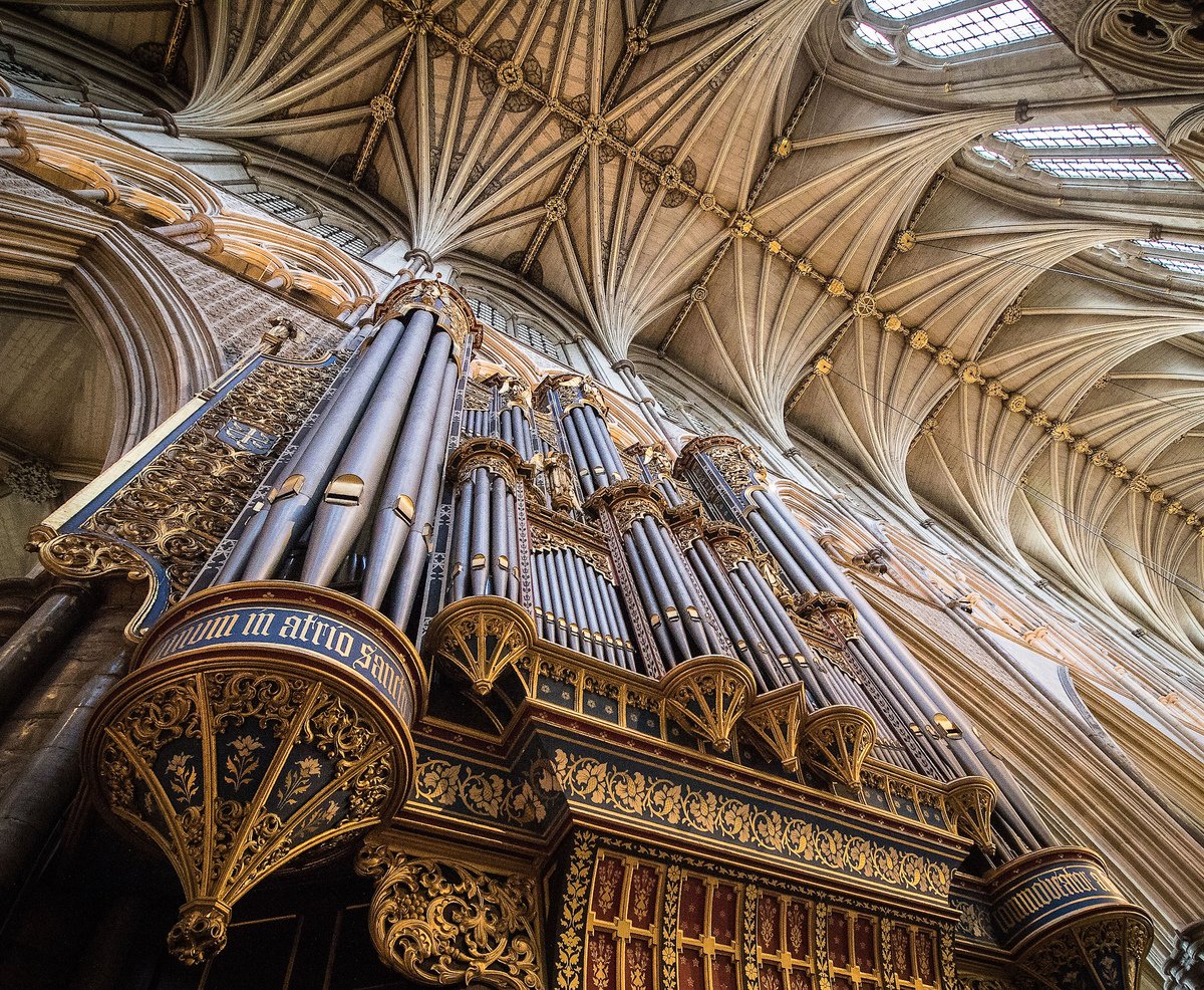 Our Assistant Organist, Matthew Jorysz, will be giving this week's Sunday organ recital in the Abbey at 5pm tomorrow, playing Vierne's Troisième symphonie pour grand orgue. Entry is free and everyone is welcome: westminster-abbey.org/worship-music/…