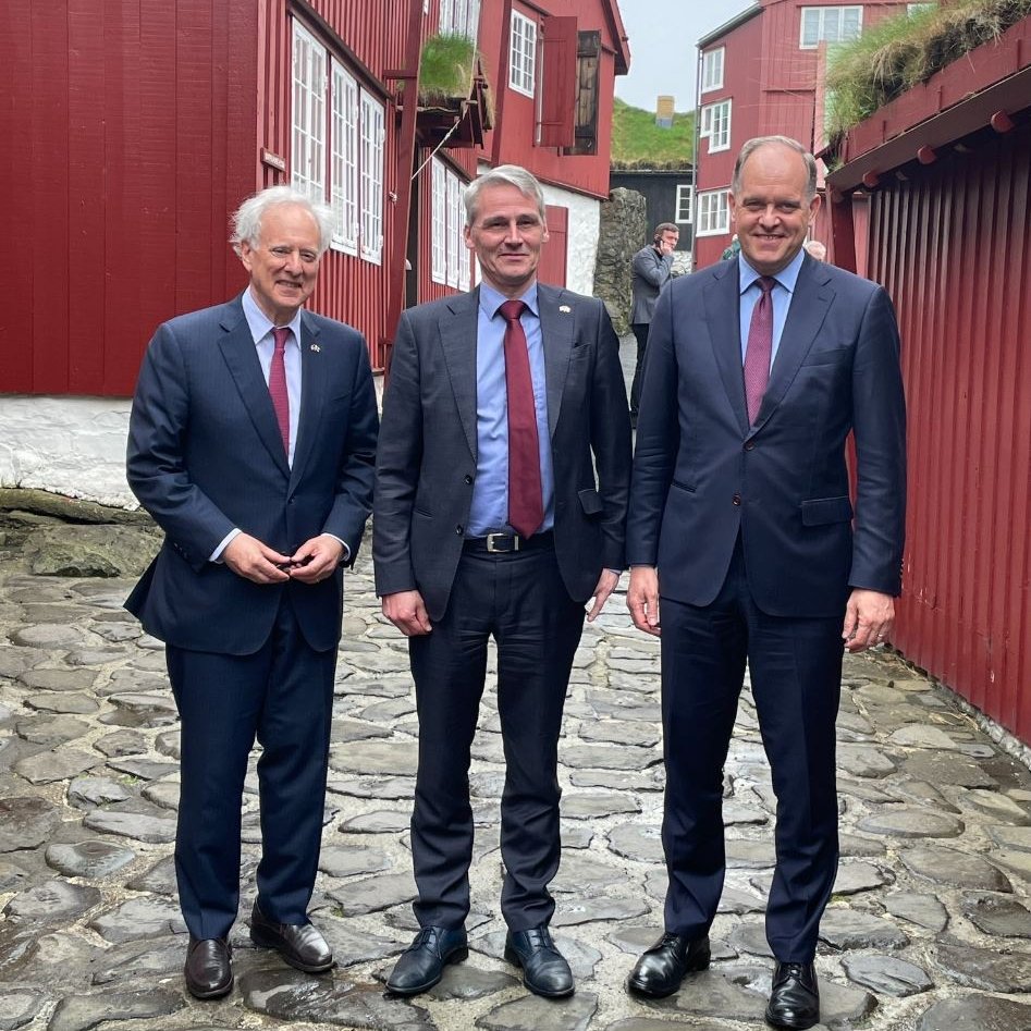 This has been an incredibly fruitful trip to the Faroe Islands!  Thank you Prime Minister Aksel V. Johannesen and Foreign Minister Høgni Hoydal for fruitful discussions with me and @StateDept’s Deputy Assistant Secretary Douglas Jones on the strong 🇺🇸🇫🇴 partnership. 🇺🇸🇫🇴 continue