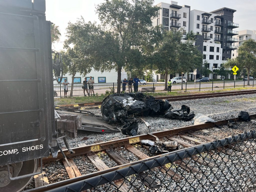 #TrafficAlert the @fecrwy rail crossings at Clematis Street, Banyan Boulevard and 3 Street are reopened after a car that was driving on the tracks was struck by a freight train overnight. No injuries and one person arrested. Investigation underway. #BreakingNews‌