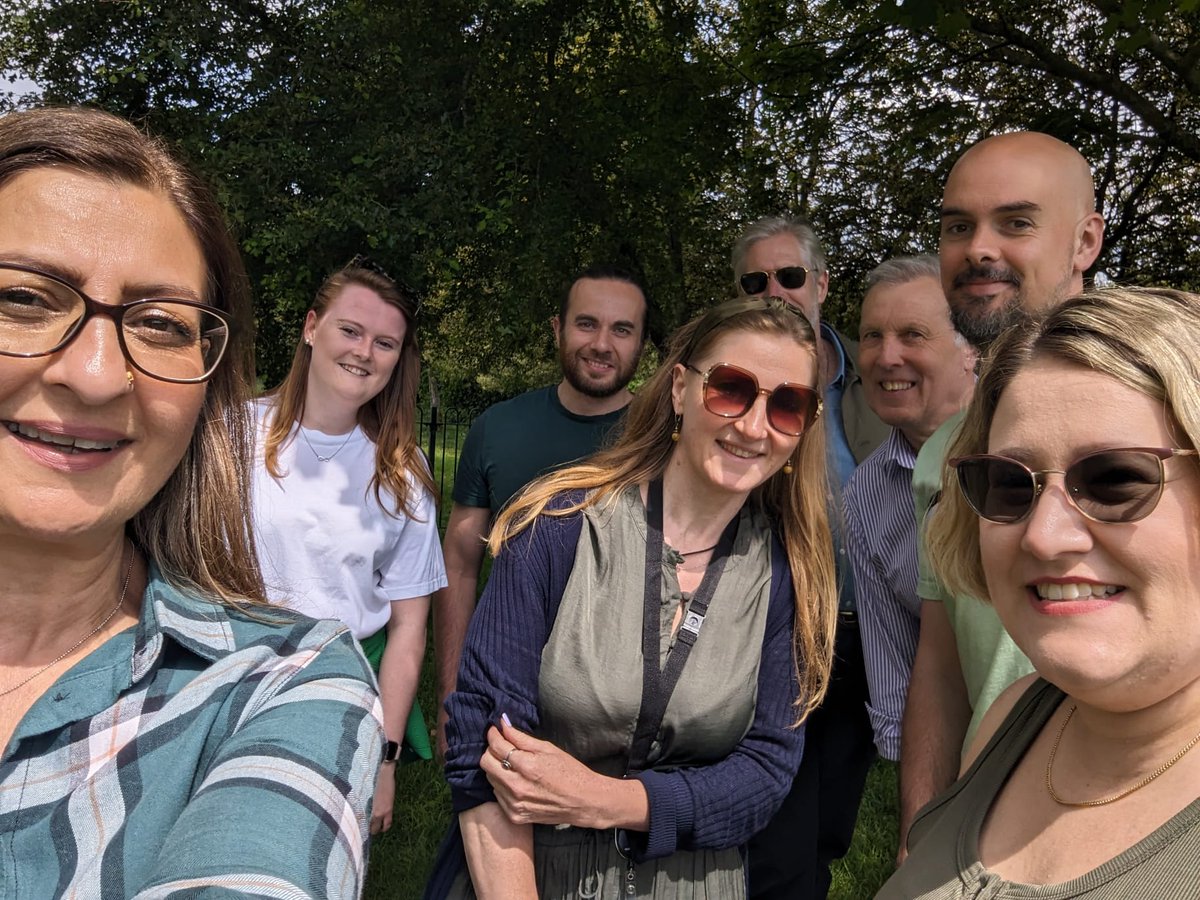 Move your body, boost your mood! 

This #MentalHealthAwarenessWeek, Hounslow Highways is all about #moveforyourmind. Small steps matter - here we are on a lunchtime walk to support the Mental Health Foundation. #asktwice & #talkaboutit - you never know who needs a friend 💚