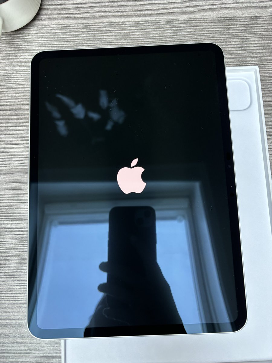 #WeAlliPhoneFamily tweet media