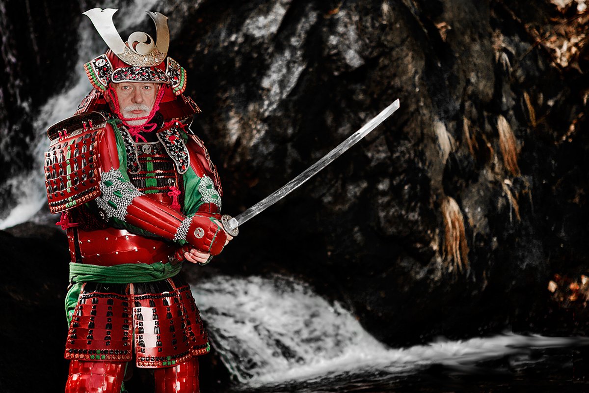 worden_van's tweet image. Today I found out that there's an autistic Polish boomer living deep in the mountains in a hermitage of sorts who's been making highly detailed and historically accurate Japanese armors for the past 30 years.