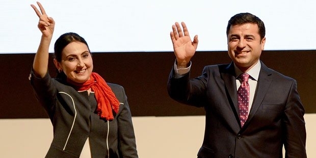 Our statement w/HRW on the sentencing of Kurdish politicians Demirtaş, Yüksekdağ, and 22 others by the Ankara 22. Assize Court on 16 May 2024: The long-term prison terms on bogus charges follow a clearly political and unfair trial, defying ECtHR rulings. turkeylitigationsupport.com/blog/2024/5/17…