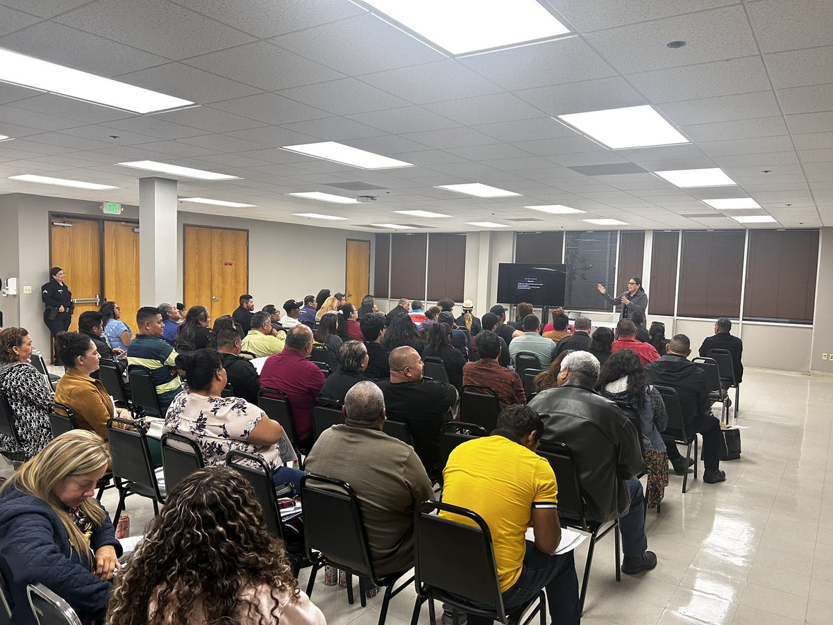 Full house for our OVB Community Police Academy in Spanish.  Domestic Violence Awareness & Human Trafficking Classes. Next week -Active Shooter & Stop The Bleed #CommunityEngagement #lapd