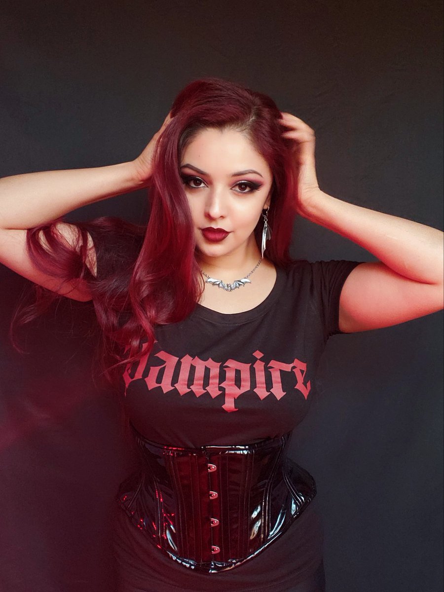 This vamptastic pic of @ardaeth in our I'm A Vampire T-Shirt is serving spook and we love it! 🤩🦇 #Vampire #VampireFreaks #Goth #Gothic #AltFashion