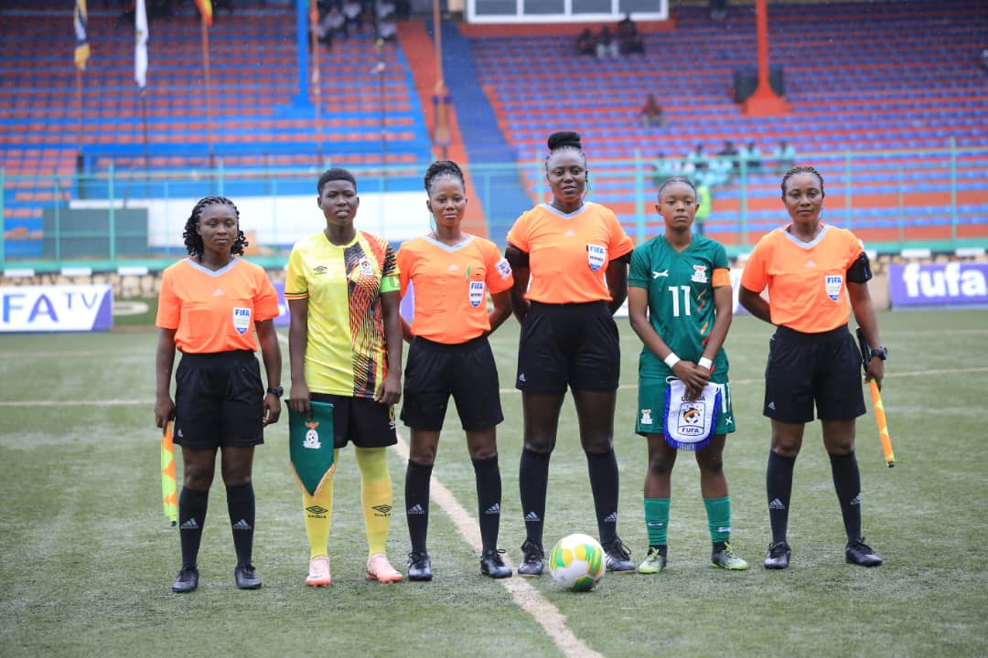 20' Chance for Sylvia Kabene put her effort goes over the bar. Uganda 0-0 Zambia #WomenFootballUG #UGAZAM