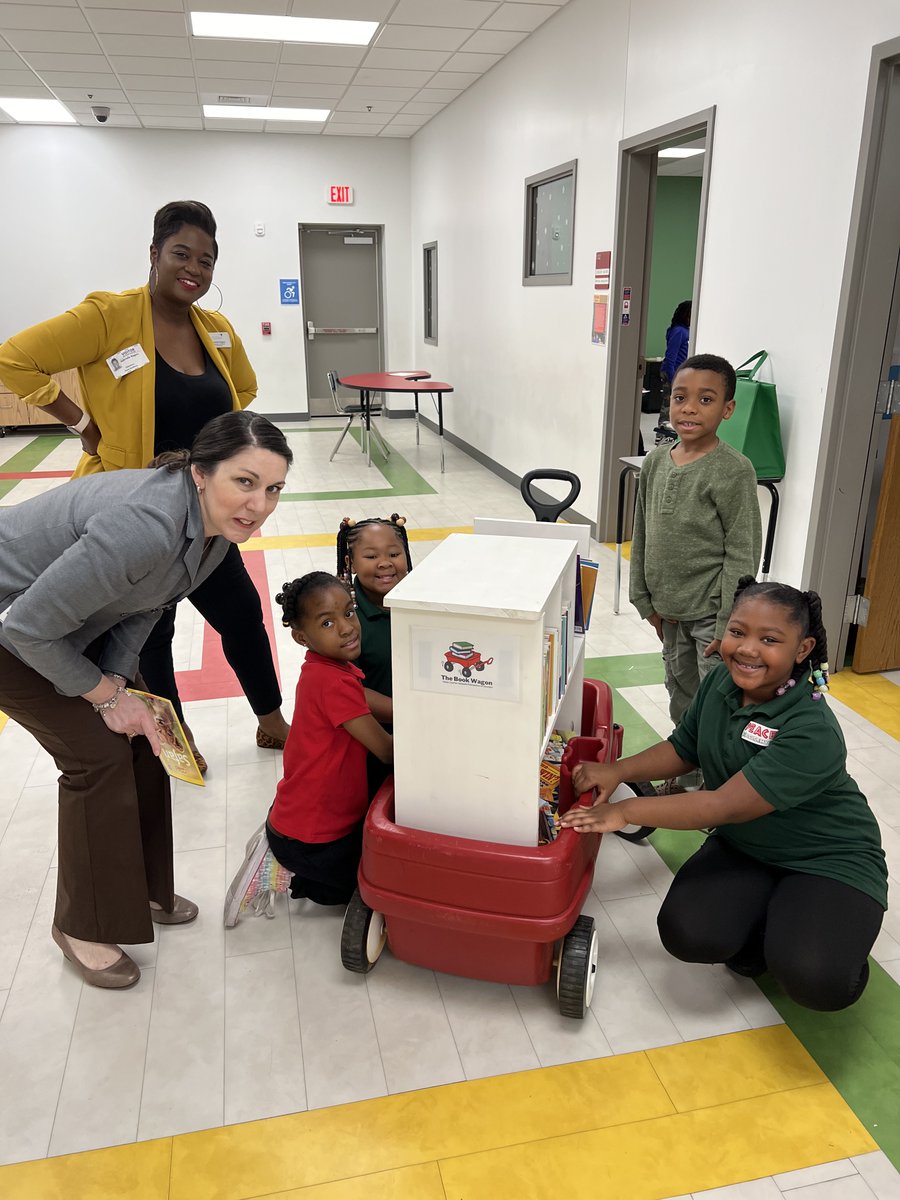 SCSFofGA's tweet image. It's #NationalCharterSchoolsWeek! We had the opportunity to celebrate by bringing the Book Wagon to some of our Georgia state charter elementary schools.