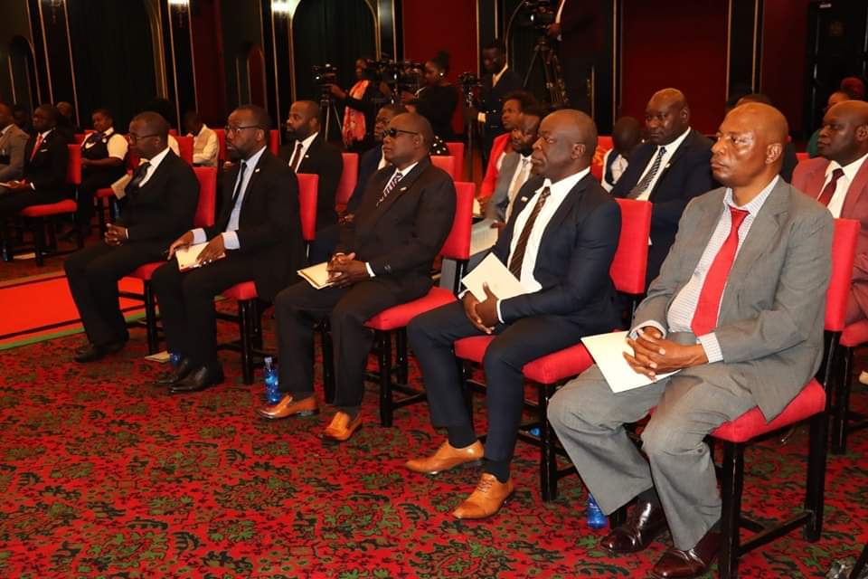 President Lazarus Chakwera has urged Malawians, the private sector and the international community to support the Malawi Red Cross Society, describing the society’s work as more pertinent and consequential in advancing the welfare of Malawians. facebook.com/share/p/gypiwV…