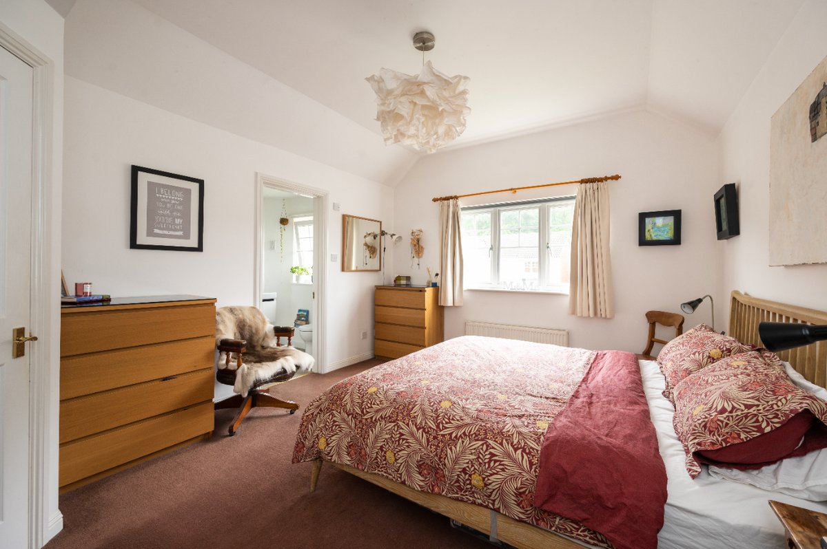 🏡 New to the market! 

18 Wilson Road is a well-presented, four-bedroom detached family home located on a quiet residential street in Dunbar.

ℹ️ bit.ly/4boUCyY