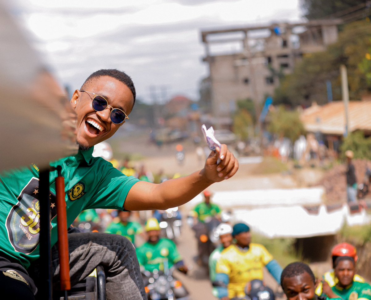 𝐌𝐖𝐄𝐍𝐘𝐄𝐊𝐈𝐓𝐈 wa Wasemaji na Wananchi wake🔰🙌🏽 @alikamwe #TimuYaWananchi #TheClubAboveAll #DaimaMbeleNyumaMwiko