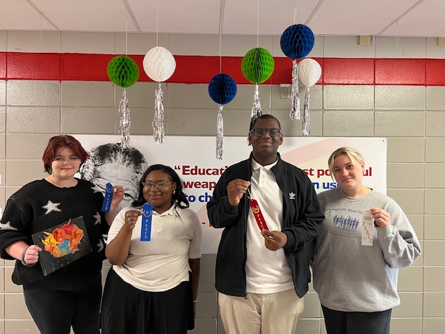 Congratulations to the following students for placing in the NEHS 2024 Earth Day essay & art competitions.

Hannah Nowell - 1st for mixed media art
Aundriya Neely- 1st/essay 
Gerrian Elam- 2nd/essay
Liz Bowden - 3rd/essay  

Congratulations, Trojans!

#TrojanPride