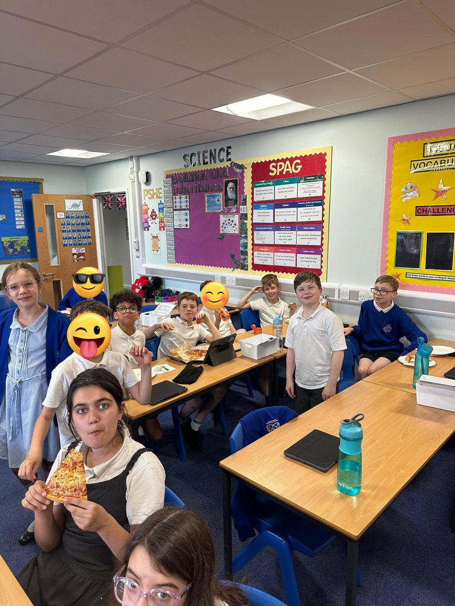 Did someone say… Pizza party? 👀 🍕 How else would we be spending the Friday of SATs week? 👏🏼 An excellent end to a week of hard work and perseverance! @sfsmtweets