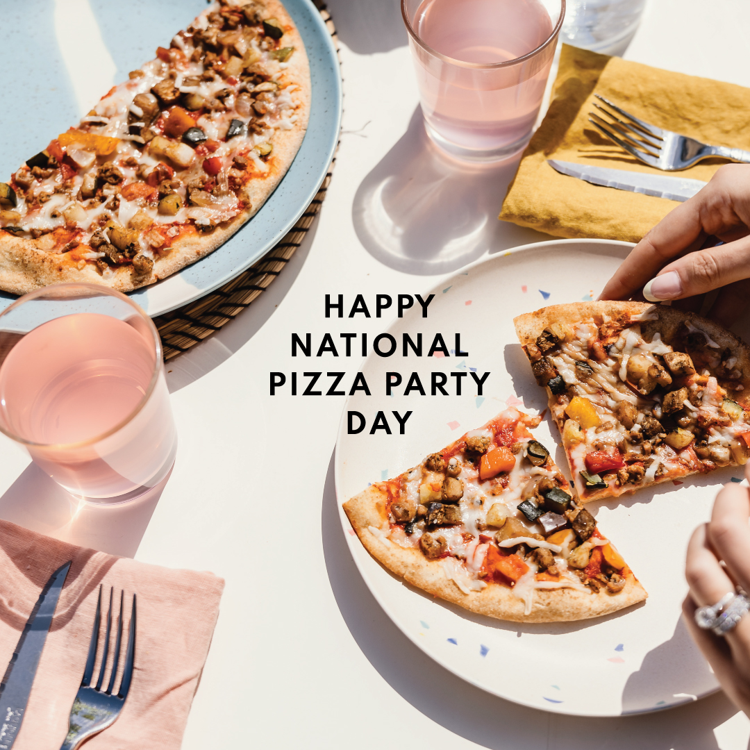 Celebrate National Pizza Party Day with our mouth-watering gluten-free pizzas. Same great taste, minus the gluten! 🍕✨
.
.
.
.
#oggifoods #glutenfreepizza #nationalpizzapartyday
