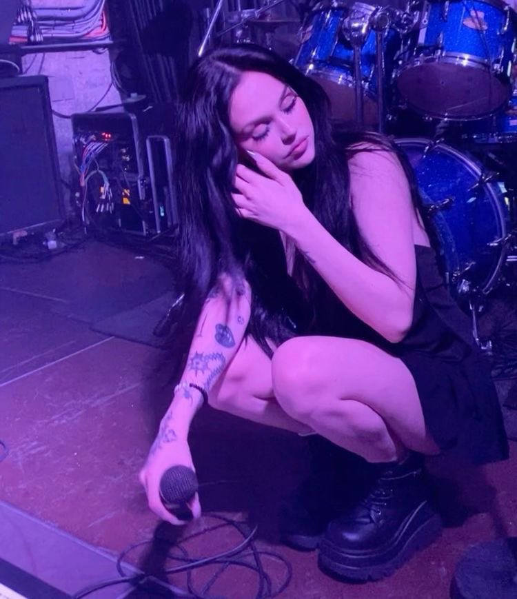 headsplts's tweet photo. she looked so good this day. https://t.co/cED9c4JPq3