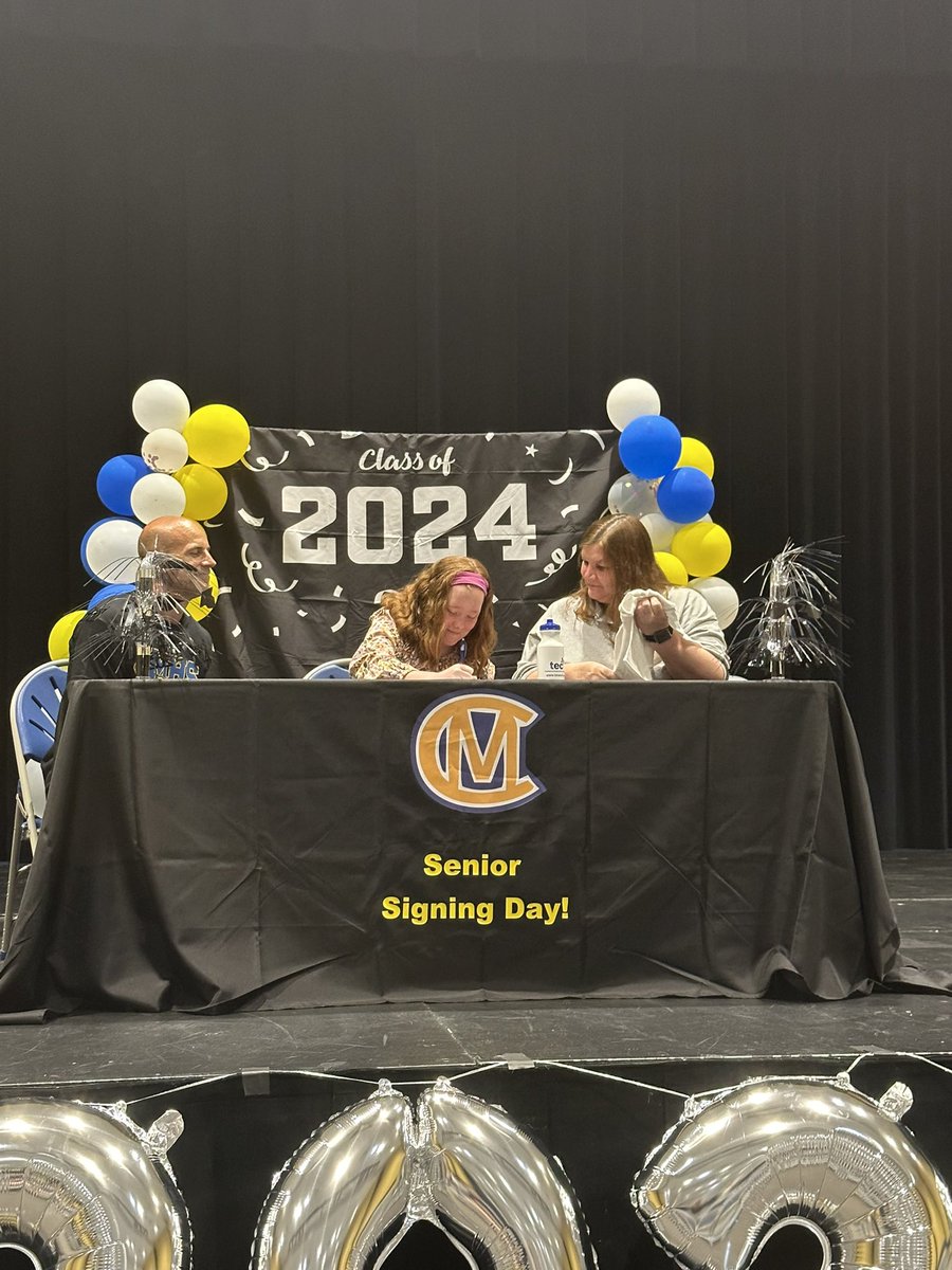 Special shout out to @McFarlandBarron for hosting our first ever Senior signing day! Thank you to our community partners from ARC, Pride, TEC, and Bridge for attending. @CMSEOutreach @canon_mac @CmhsOfficial