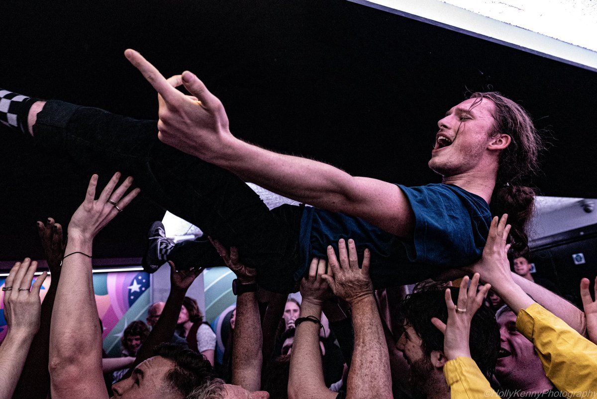 London was a sweaty basement dream come true. You sold that shit out and we can’t thank you enough.

Only 3 dates left, Leeds tonight!
