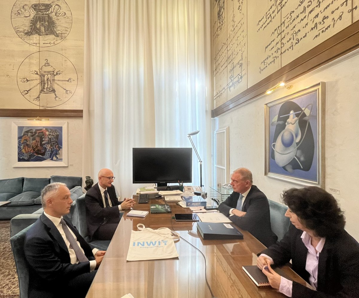 Il ministro @adolfo_Urso ha incontrato Diego Galli, direttore generale di @INWIT_Official, per un aggiornamento sul piano industriale e per discutere di investimenti nelle infrastrutture digitali a supporto dello sviluppo dell'industria delle telco e della connettività mobile 5G.