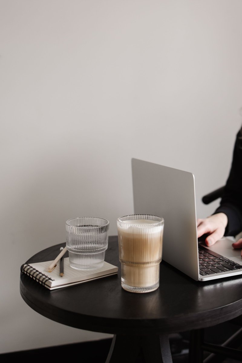 Want to make a great #newsletter? Focus on these 4 things:
✅ Personalization
✅Visual Appeal
✅Interactive Content
✅Analytics

#marketing #marketingtips