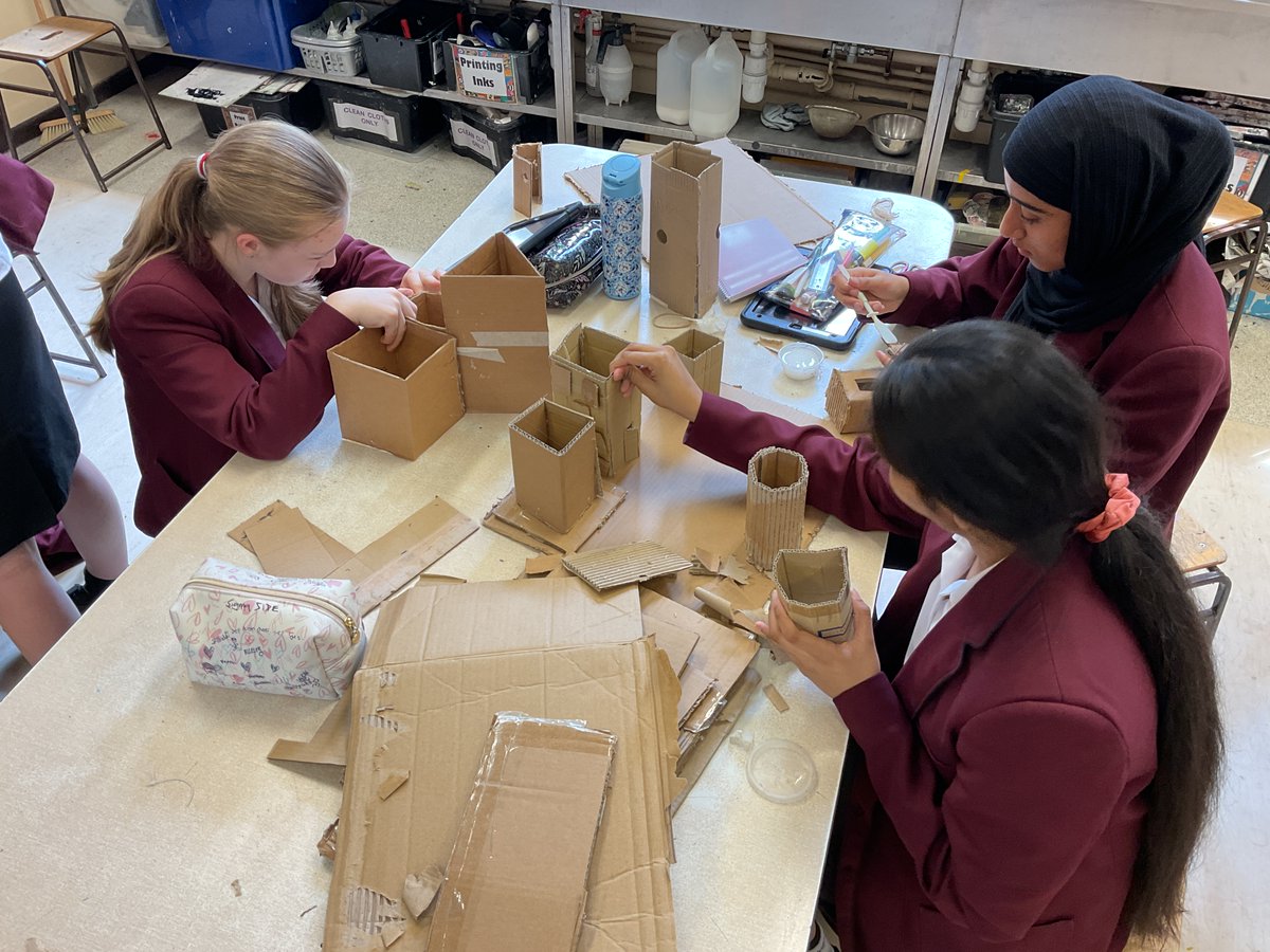 Art Dept. at Bolton School Girls’ Division tweet media