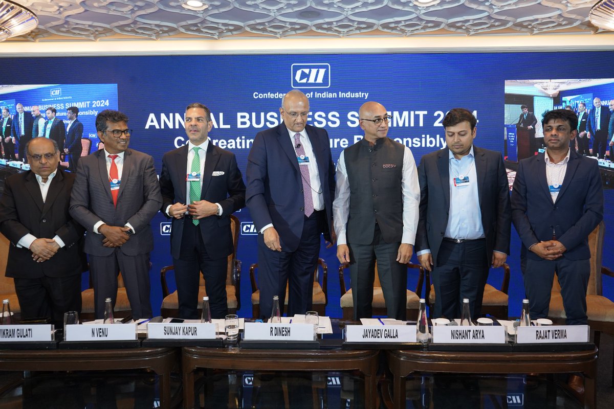 The session on 'Forward Momentum: Charting the Future of Mobility' at the Annual Business Summit 2024 in New Delhi focused on achieving renewable energy and the E20 program's achievement in reducing petrol use without disruption. The session also provided insight into the future