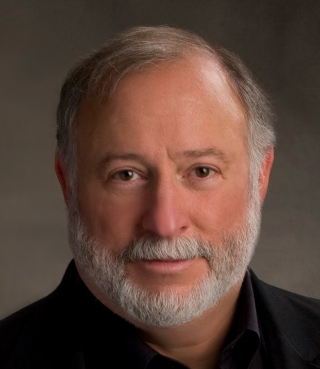 #UFphysics 1974 graduate, Stephen Goldman, receives Distinguished Alumnus Award for use of physics to pioneer advancements in the computing industry during the rise of personal computers in homes and businesses. #UF 
news.clas.ufl.edu/2024-distingui…