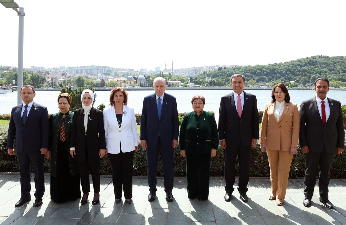 On 17 May 2024, the President of the Republic of Türkiye H.E. @RTErdogan, received the heads of delegations from the OTS member states and Secretary General Ambassador @KubanOmurali, who participated in the 1st Meeting of the OTS Ministers of Family and Social Policies in