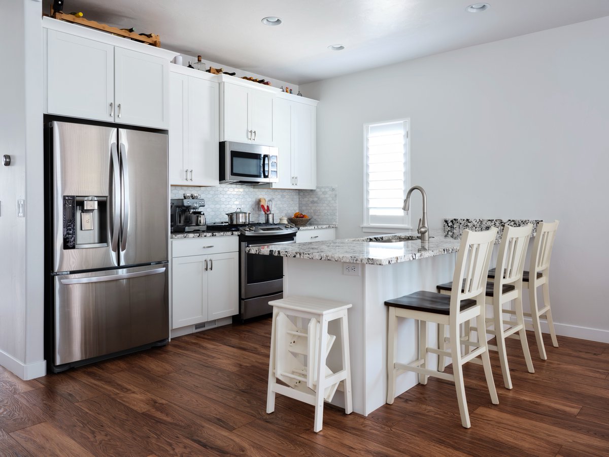 AandC_Kitchens's tweet image. Ready to take your kitchen to the next level? A &amp;amp; C Kitchens &amp;amp; Baths offers customizable cabinetry options that prioritize both style and functionality, ensuring a space that&apos;s as beautiful as it is practical. #NextLevelKitchen #CustomCabinets