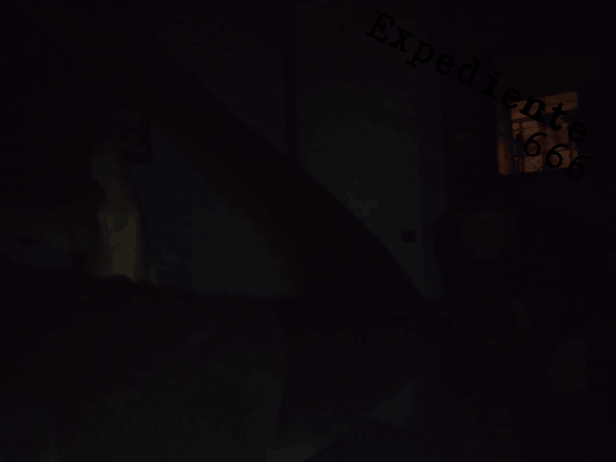 GalMixOficial's tweet photo. A veces solo quieres desahogar toda tu ira contenida mandando a todos a la mier*

#terroranalogico #serieweb #analoghorror #terror #expediente666 #galmix https://t.co/AXqvb4fsoV