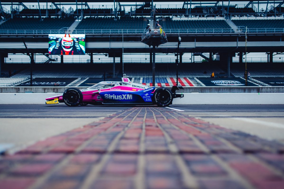 Time to turn that boost up, it's 𝙁𝙖𝙨𝙩 𝙁𝙧𝙞𝙙𝙖𝙮! ⏰ 12:00-6:00pm 📺 Peacock TV 📻 @IndyCarRadio on SiriusXM Ch. 218 #Indy500 // #DRVPNK