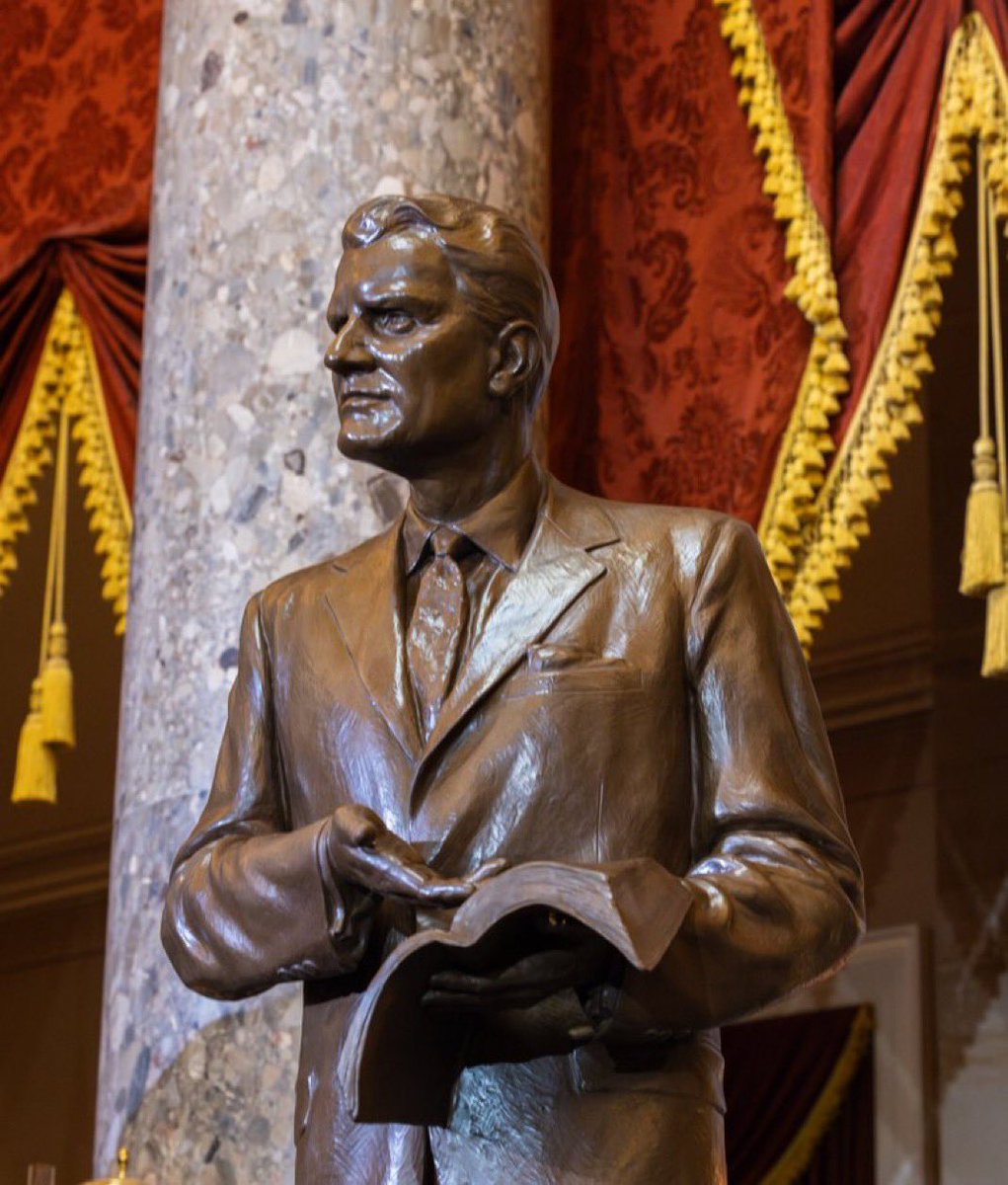 📰 New: A statue of legendary Preacher Billy Graham was unveiled inside the US Capitol.