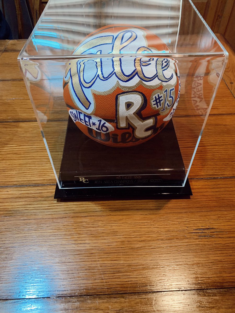 TaleeSims15's tweet image. ~ Senior Athletic Banquet ~
🥎3A Area 7-All Area Team 
🥎Softball Captain Award
🥎Golden Glove Award
🥎Most RBIs(48)
🥎Home-run Club(9) 
🏀Comeback Player of The Year 
🏀Best Rebounder of The Year(115)
~Coke Cola Achievement Award~
~Daniel Wortham Award~
~Billy Lake Scholarship ~