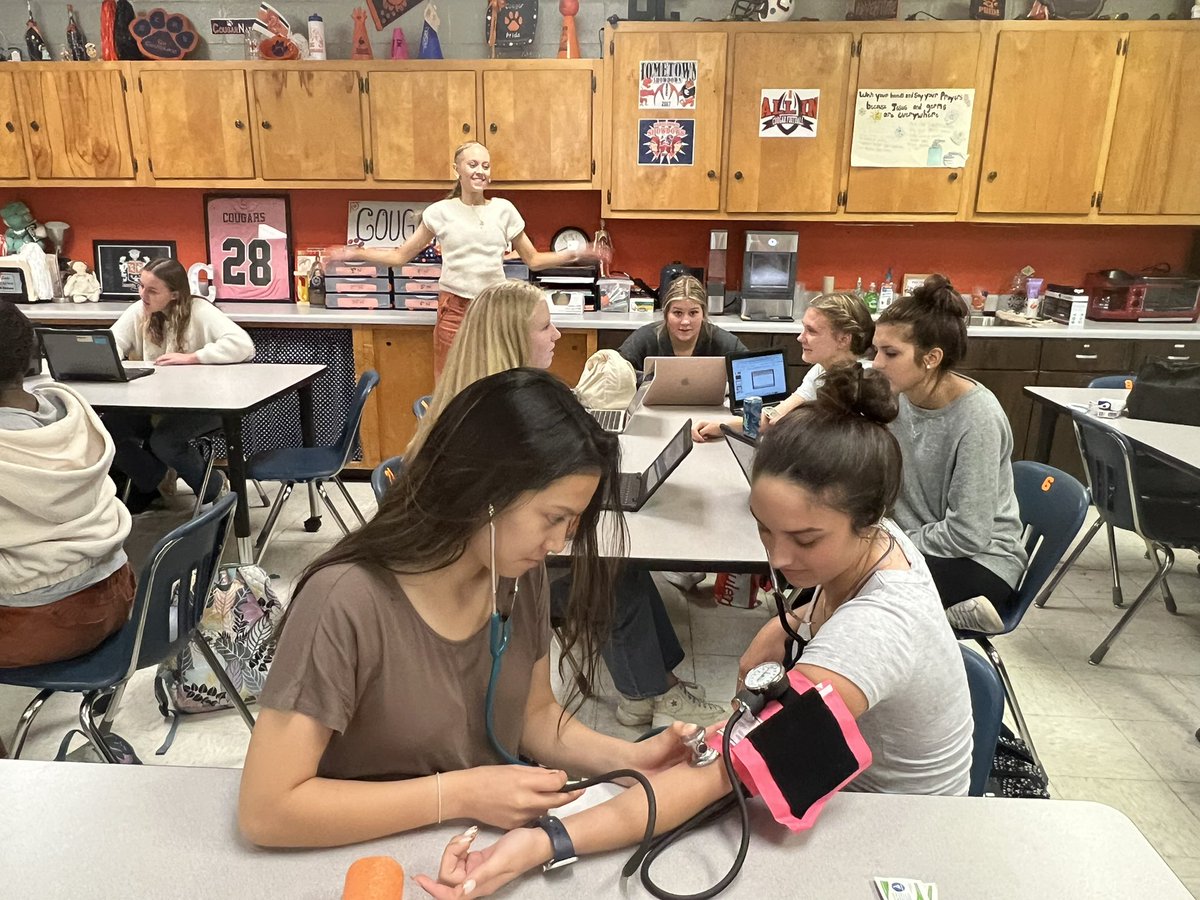 How are you feeling?? 🩺💓 

Mrs. Sheri Sinks have been practicing taking vital signs, including pulse, temperature, and blood pressure.

#CTEinTN #WBLinTN #careerready