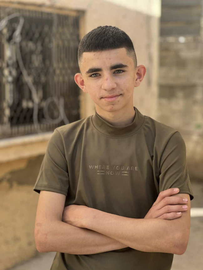 DCIPalestine's tweet image. NEW: Israeli forces assaulted &amp;amp; strangled 14-year-old Majd while detaining &amp;amp; interrogating him for 24 hours before releasing him on the side of the road, unable to walk. #nowaytotreatachild

Read more:  dci-palestine.org/israeli_forces…