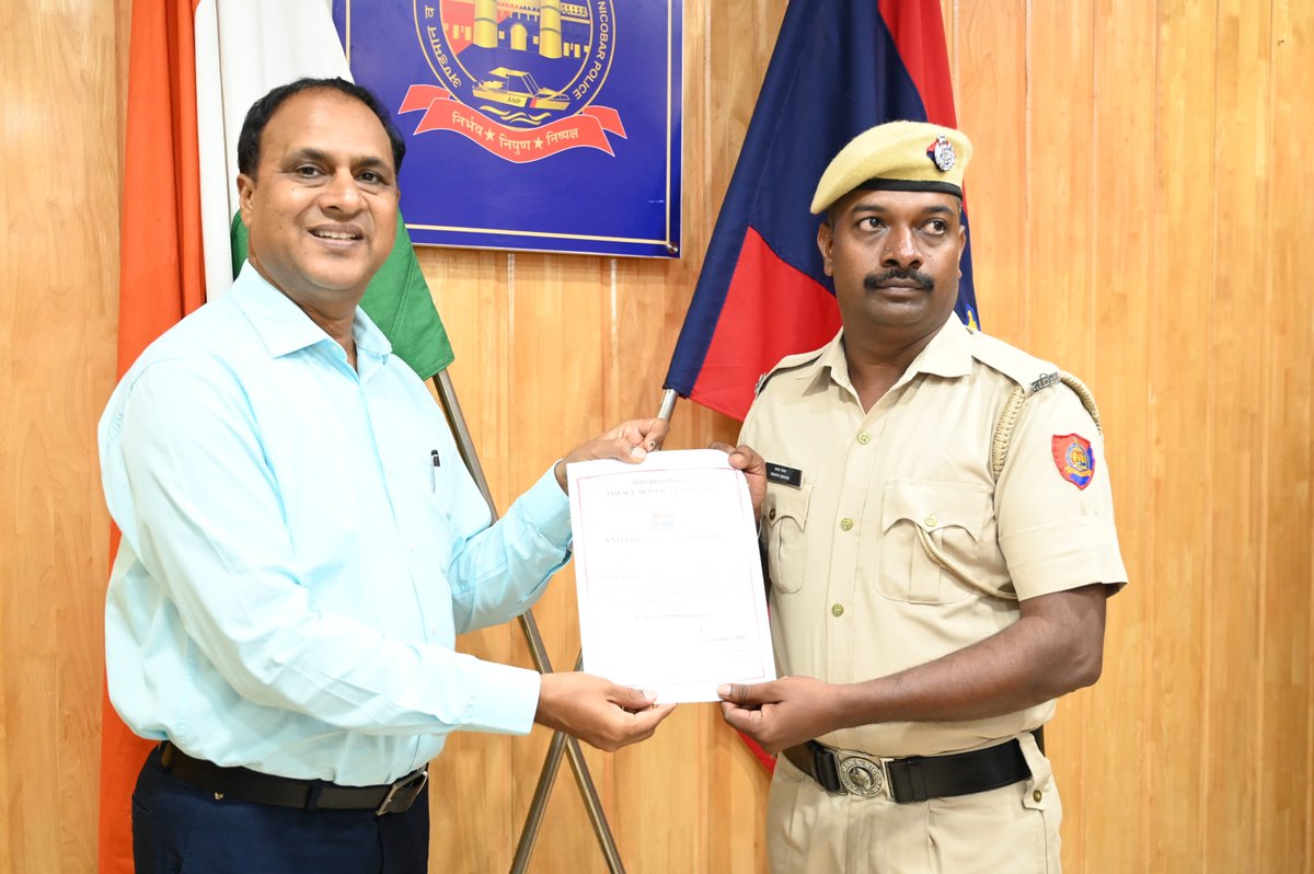 Shri Devesh Chandra Srivastva, IPS, @DGPANIslands , presided over the valedictory session of a 2-week Tactical Driving Course conducted by the expert team of the Close Protection Force (CPF), National Security Guard, Manesar, Gurgaon, Haryana, for Andaman & Nicobar Police. Held