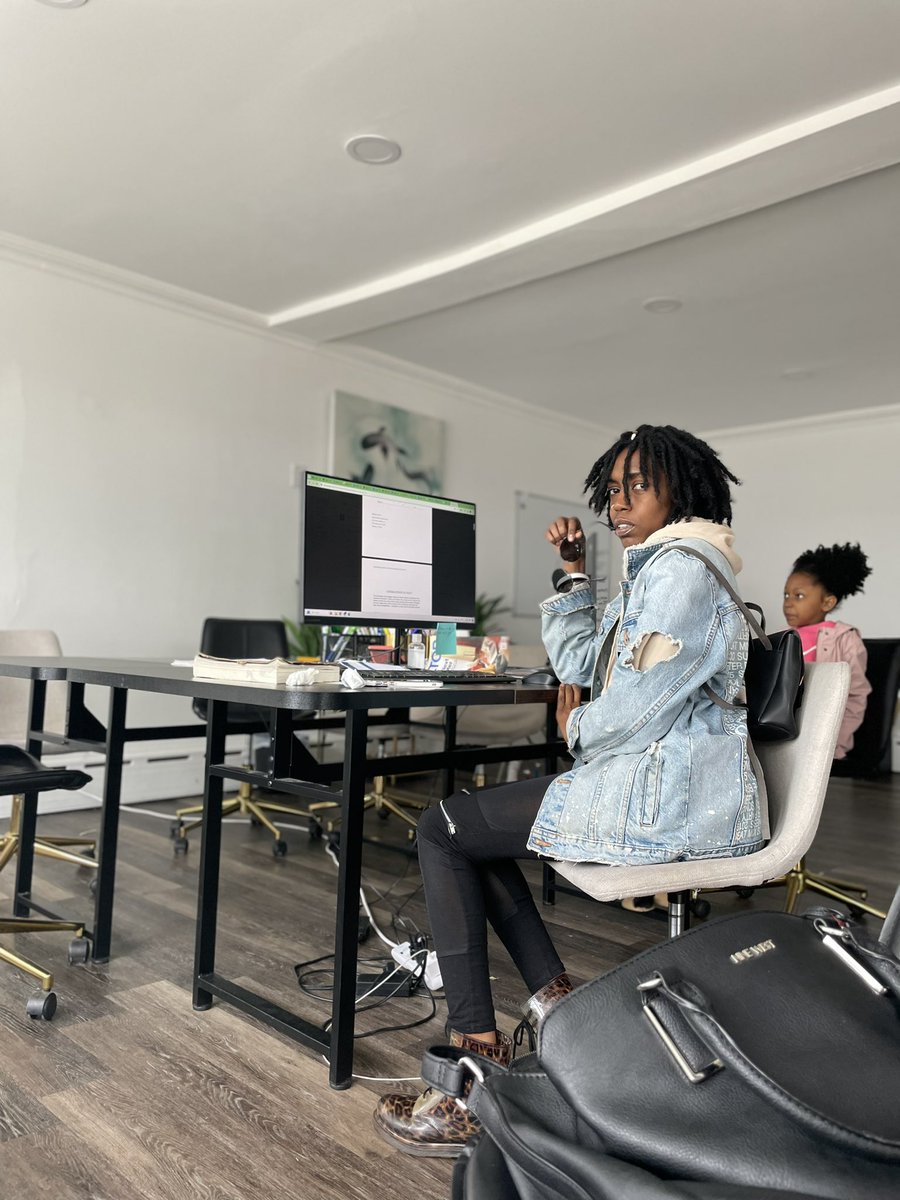 Stephness23's tweet image. #loccommunity #bringyourkidtowork #dreadlocs #empress #zara #denim #distresseddenim #afropuffs #pink #pumakids