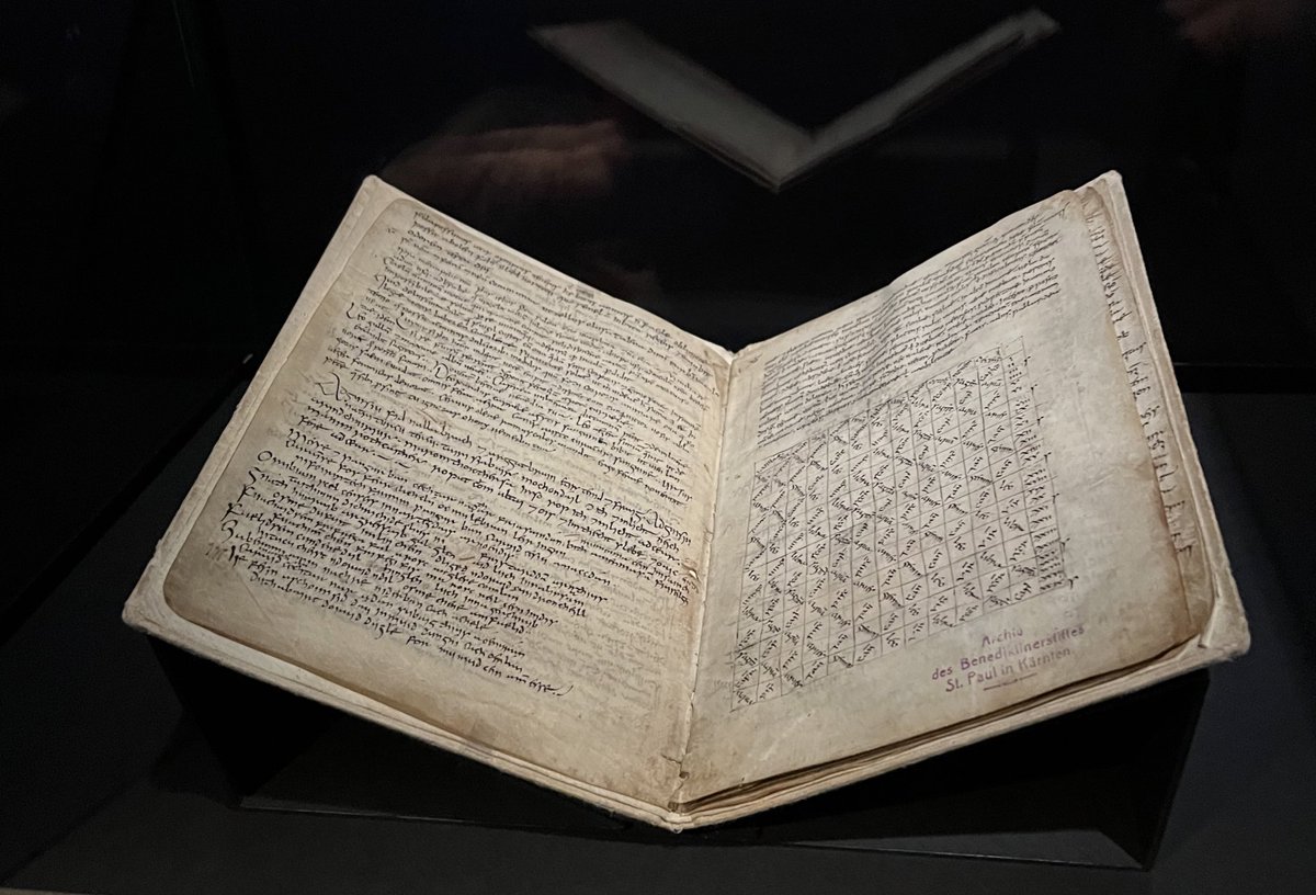 9th century primer by Irish student at Reichenau monastery written in insular script. Text on left (middle) is an Irish spell & under that story of an Irish monk & his cat, Pangur Ban. Amazing exhibition of treasures from Reichenau in Constance - full of Irish connections.🤩