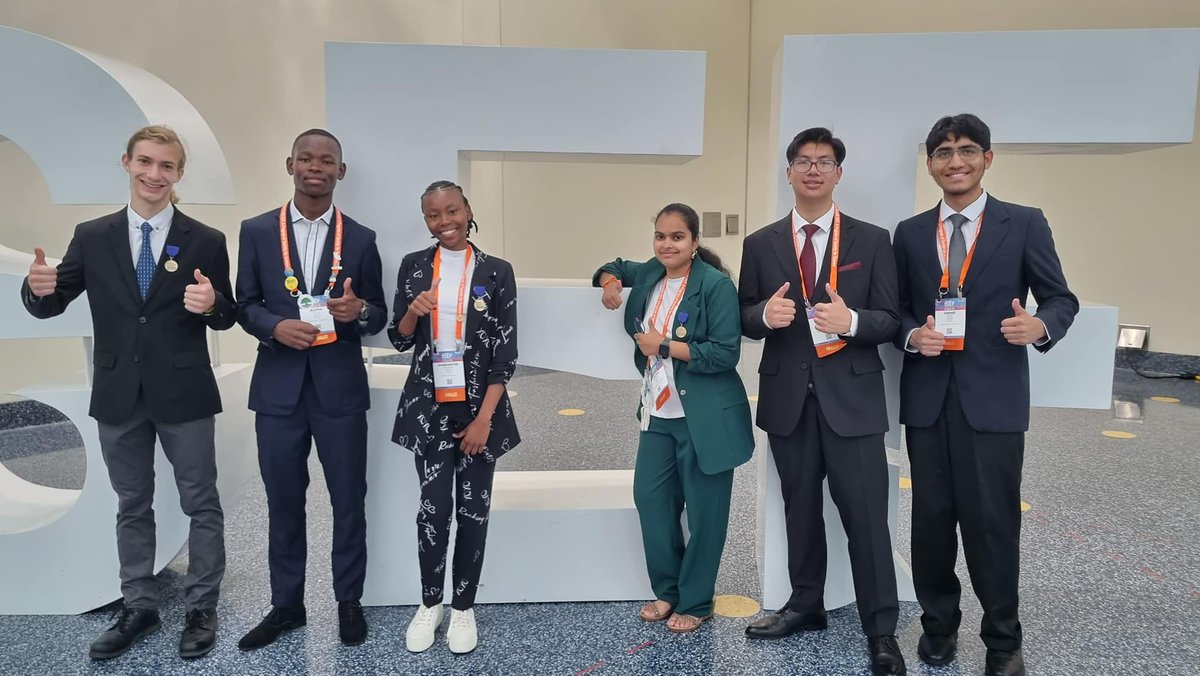 Check out @Society4Science's YouTube channel to watch the #RegeneronISEF2024 Grand Awards Ceremony today at 17:30. All the best to Team South Africa! Watch here: youtube.com/watch?v=Efq026…