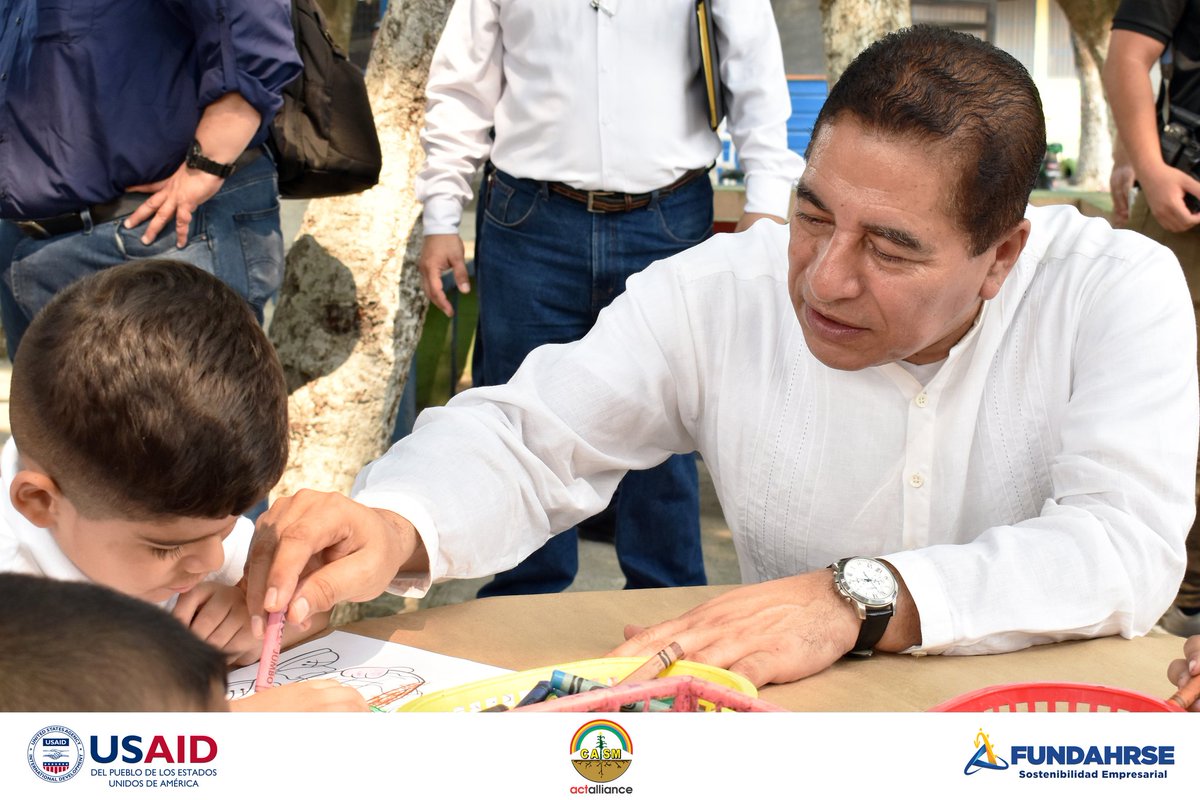 casm_hn's tweet photo. Lanzamiento de los proyectos "Nuestro Futuro Educativo" y Educando para la Vida" 
Con el apoyo de @USAIDHonduras
CASM y FUNDAHRSE reafirman compromiso de apoyar la educación prebásica. 

¡La Educación Prebásica también es prioridad!🇭🇳

#CASM
#USAID 
#NuestroFuturoEducativo https://t.co/O0fmox8Hw6