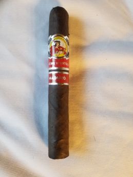 Cigar Weekly | La Gloria Cubana Serie R Esteli Maduro No.52 dlvr.it/T71mX6 @cigarweekly